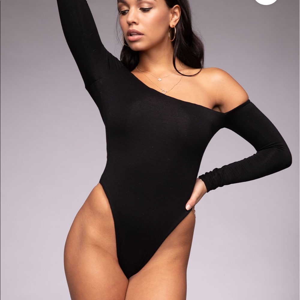 ReOna black Bodysuit ((Small)